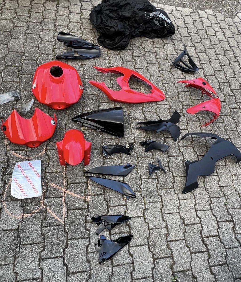 Yamaha Alle Motorradersatzteile: Yamaha YZF R1 RN12 Verschalung – Gebraucht aus Schlosswil von L_F 2