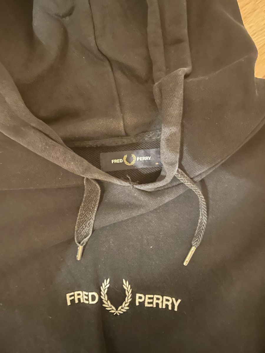 Maglioni & Felpe: Fred Perry Pullover Schwarz Grösse M – Usato da Kehrsatz venduto da tim_jt86 1