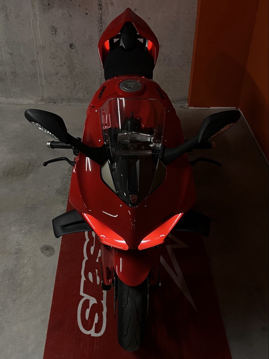 Ducati Strada: Ducati Panigale V4 (2024) – Usato da Au SG venduto da b.al32 2