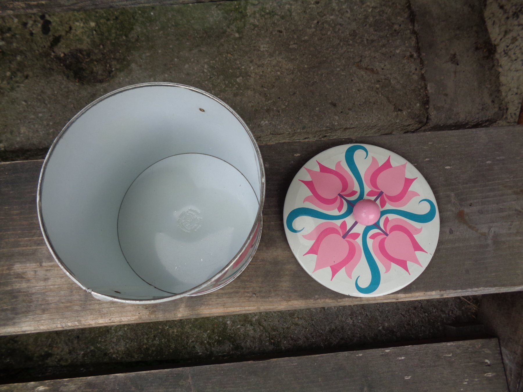 Altro in Decorazioni & Accessori: Tulpen Blechdose mit gefülltem Deckel für Tee oder Vorräte – Usato da Hägglingen venduto da Orysen 3