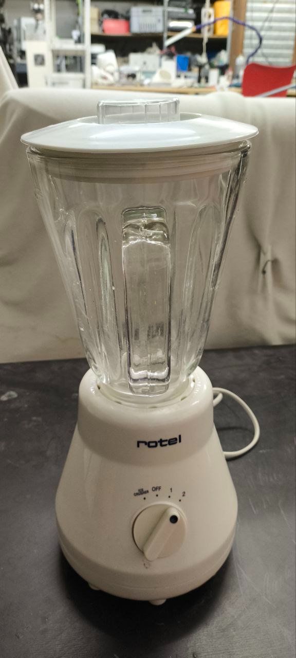 Rotel Küchengeräte: Rotel Standmixer mit Glas – Gebraucht aus st.gallen von Strubili 1