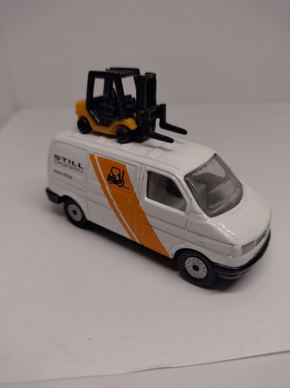 Siku Modellini d'auto: Siku, VW T4 Still avec chariot élévateur – Usato da La Chaux-de-Fonds venduto da Pierrot8404 3