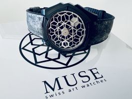 MUSE Kagura, 44mm, Titane-PVD noir, Full Set, SRP Fr. 3680.-