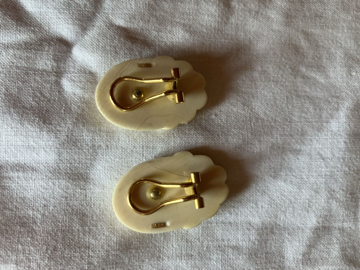 Orecchini pendenti & Orecchini a lobo: Vintage Ohrclips Knochen mit Golddraht – Usato da Bassersdorf venduto da groovygremlin 2