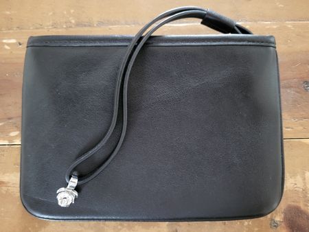 Pochette en cuir noir NAVYBOOT avec dragonne