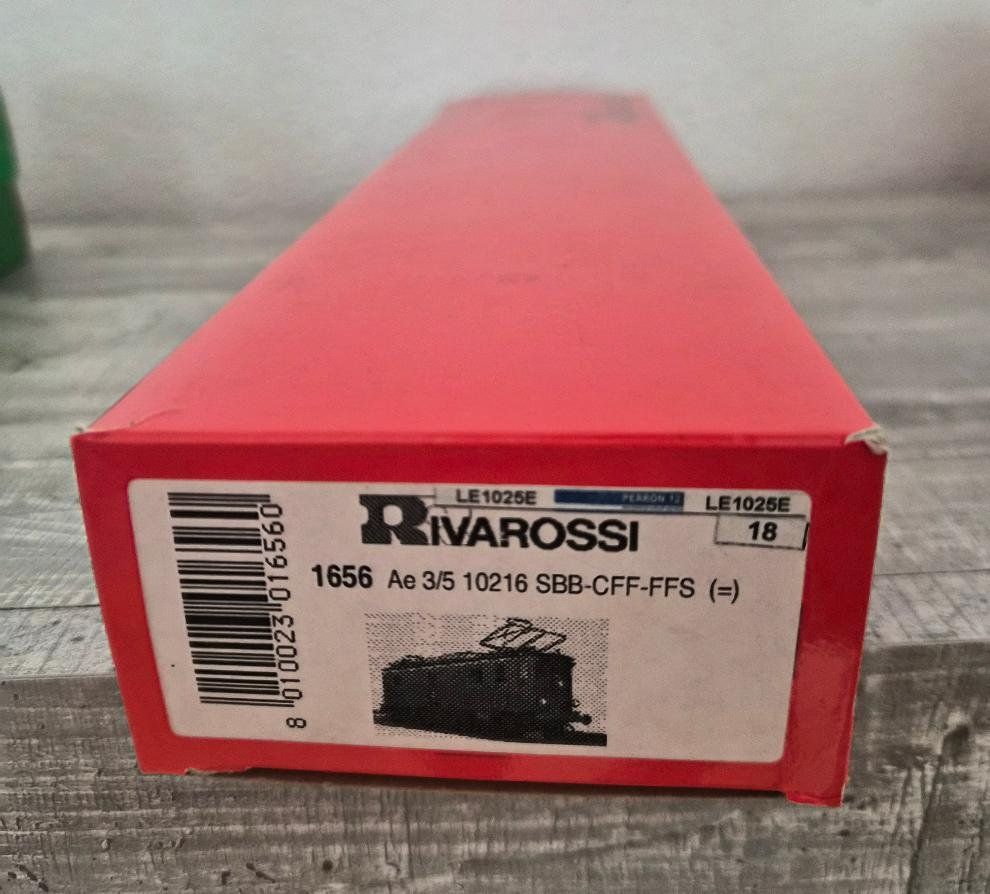 Modellini di ferrovie: Rivrossi Leerkarton für SBB Lok Ae3/5 oder ähnlich 36cm lang – Usato da Dielsdorf venduto da SHOES_BY_SYLVI