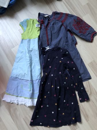 3er Set Mädchen Kleider,, Grösse 122/128