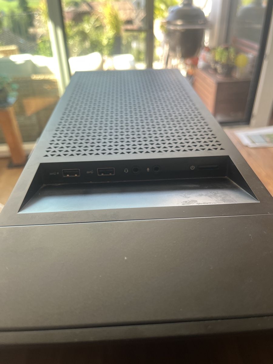 Hewlett Packard PC: HP OMEN Gaming PC – Usato da Stettlen venduto da mae_hmm8 4