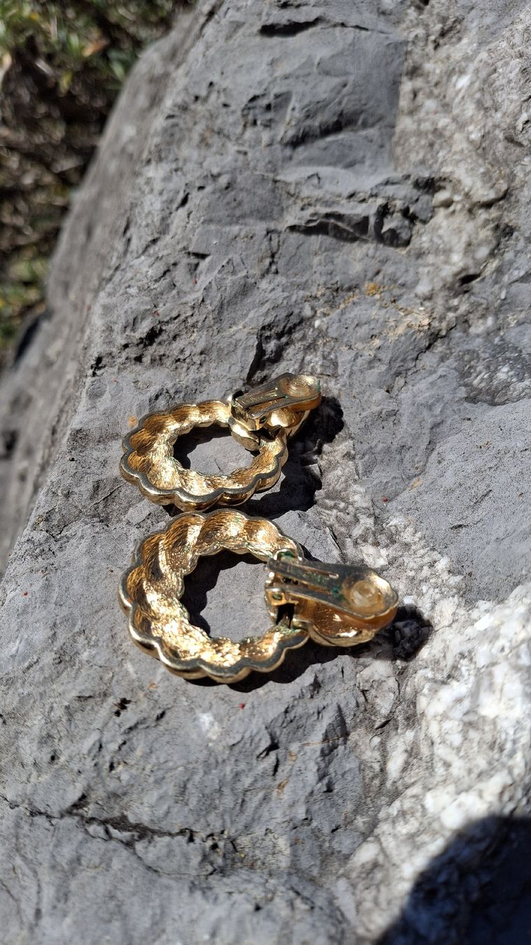 Dior Orecchini pendenti & Orecchini a lobo: Goldene Christian Dior Ohrringe – Usato da Brienz BE venduto da mondchatz1 1
