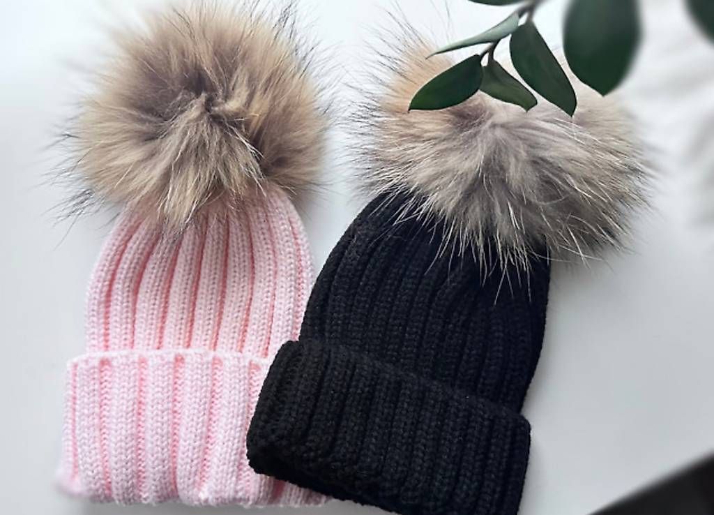 Altro abbigliamento per bambino: Kinder Winter Mütze personalisiert  – Usato da Glis venduto da KubEmma.ch 3