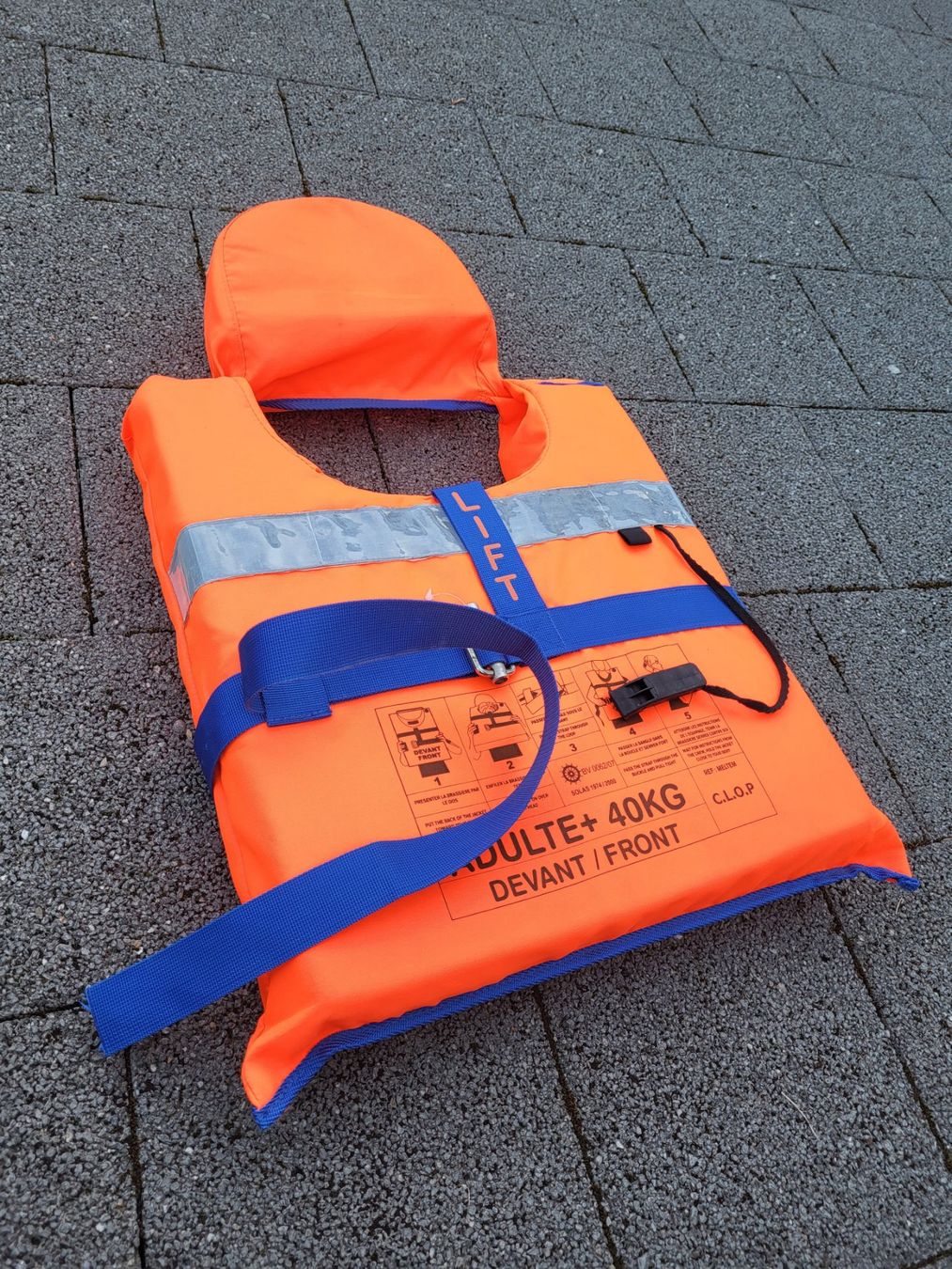 Giubbotti di salvataggio: Schwimmweste – Usato da Oberburg venduto da sensetal