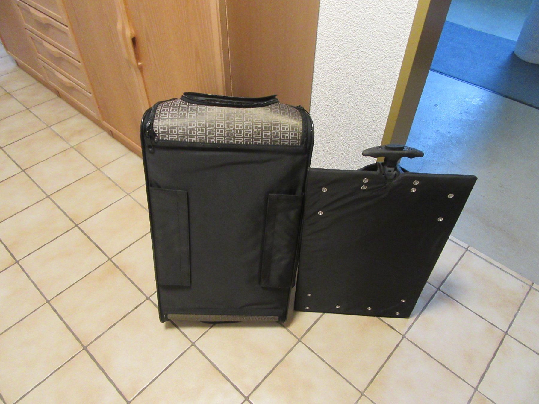 Cucce & Letti: Katzen- oder Hundetransporttasche mit Rollen, unbenutzt NEU – Nuovo (secondo la descrizione) da Wattwil venduto da wampi 3