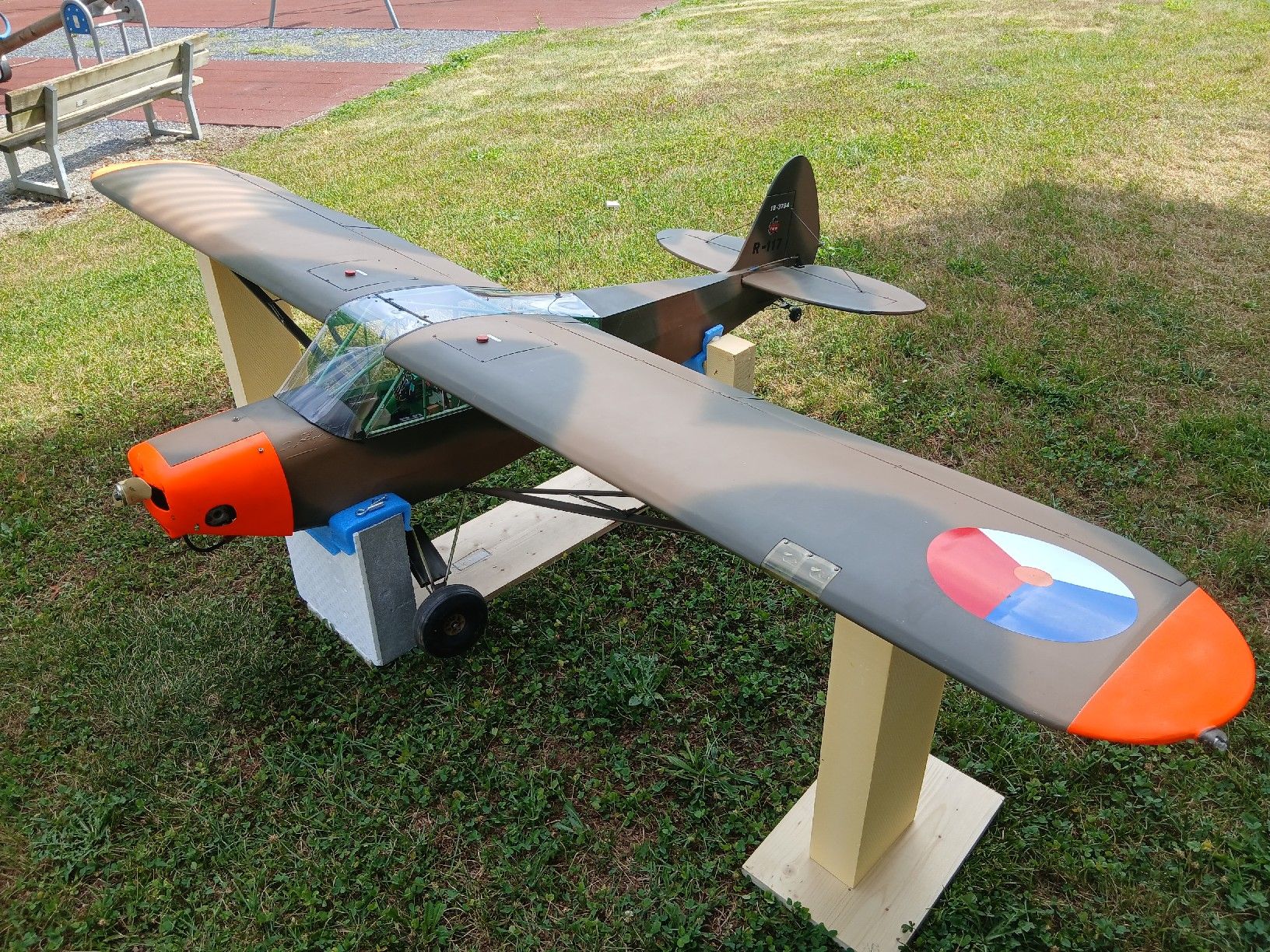 RC Kits de montage: wunderschöne Piper – D'occasion à Sennwald par Flying