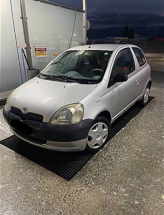 Automobili: Toyota Yaris 1.0 – Usato da Monthey venduto da far_2292