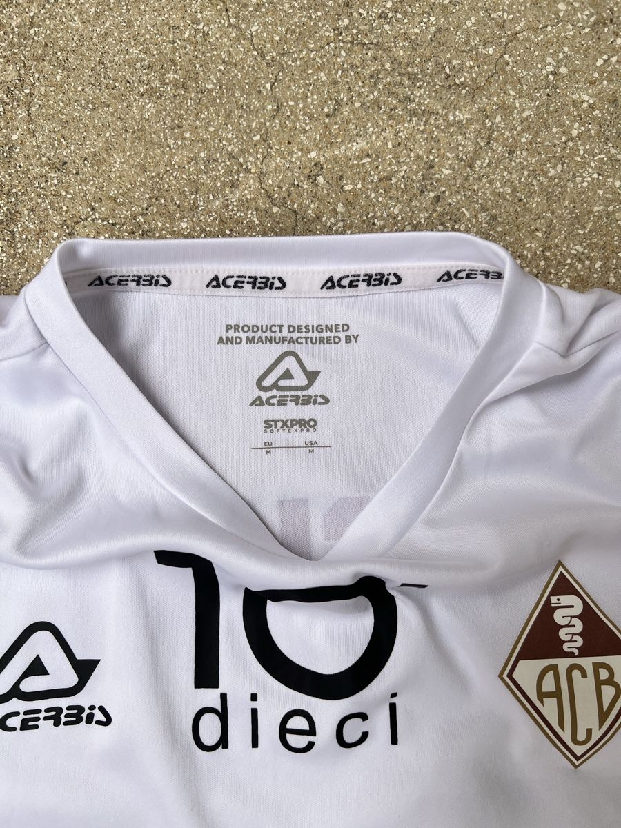 Leibchen & Hosen: Acebis Shirt Jashari 24 white Size M – Gebraucht aus Prilly von SinngeBung 3