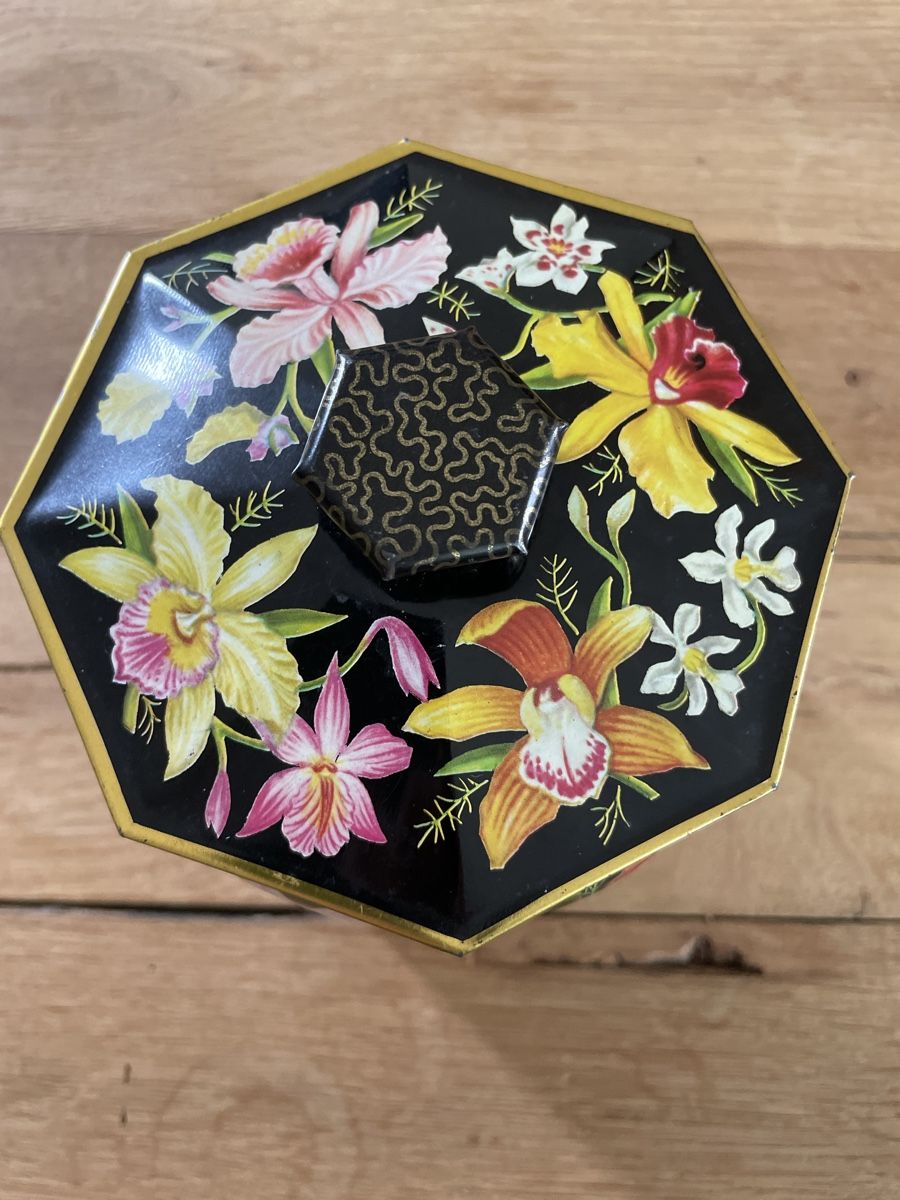 Dosen: Antike Blechdose mit Blumenmotiv für Tee oder Kaffee – Gebraucht aus Winterthur von cheerio97 7