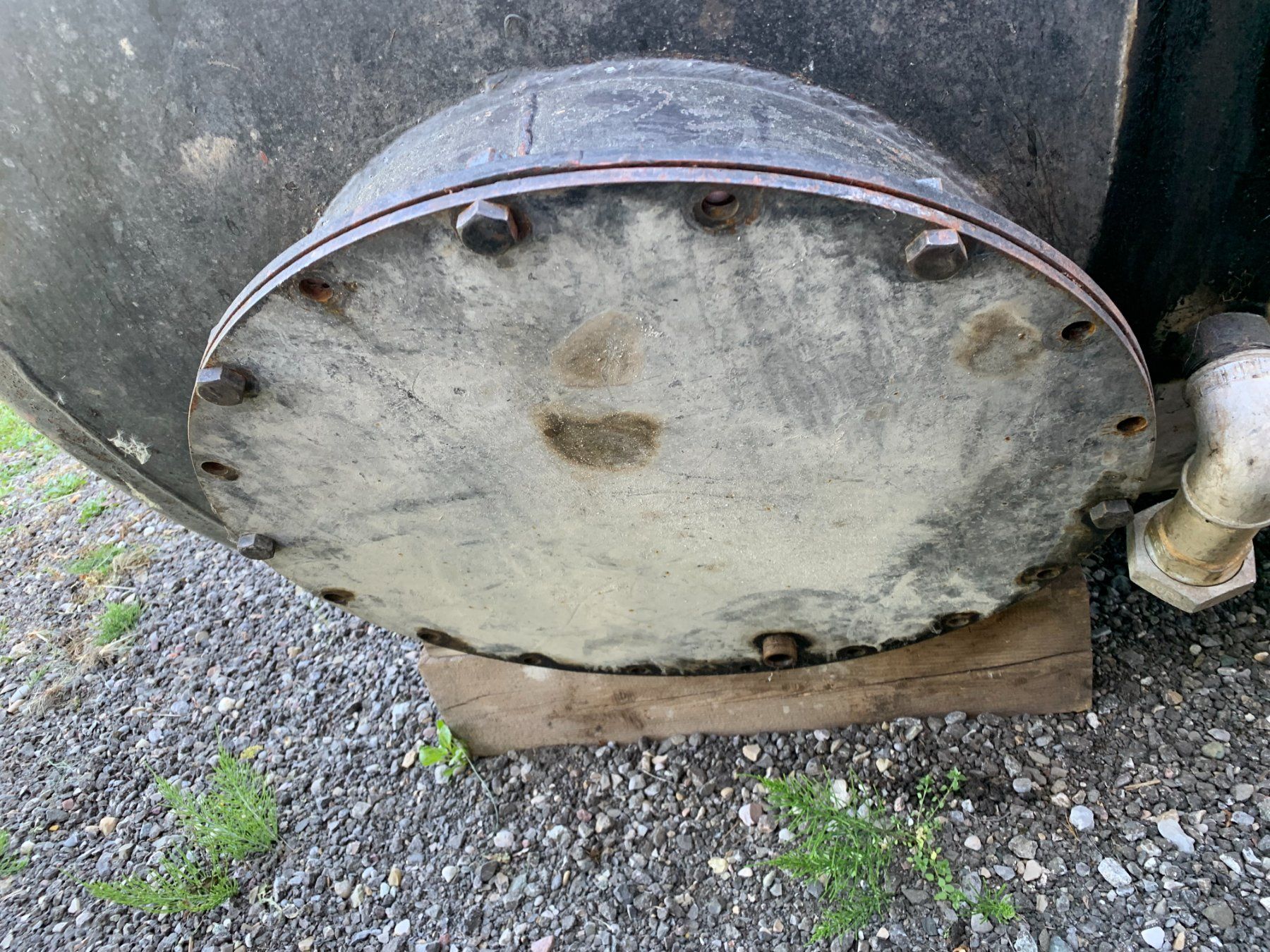 Chauffage: Oeltank 10 000 Liter – D'occasion à Schleitheim par moto-lokilok58 8