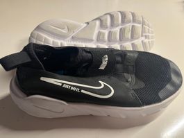 Chaussures Nike enfant noires taille 35 - bon état