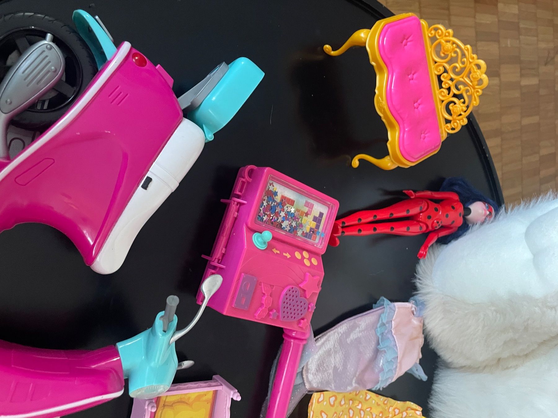 Hasbro Jouets: Spielzeugpacket – D'occasion à Niederhasli par sev_d7hq 2