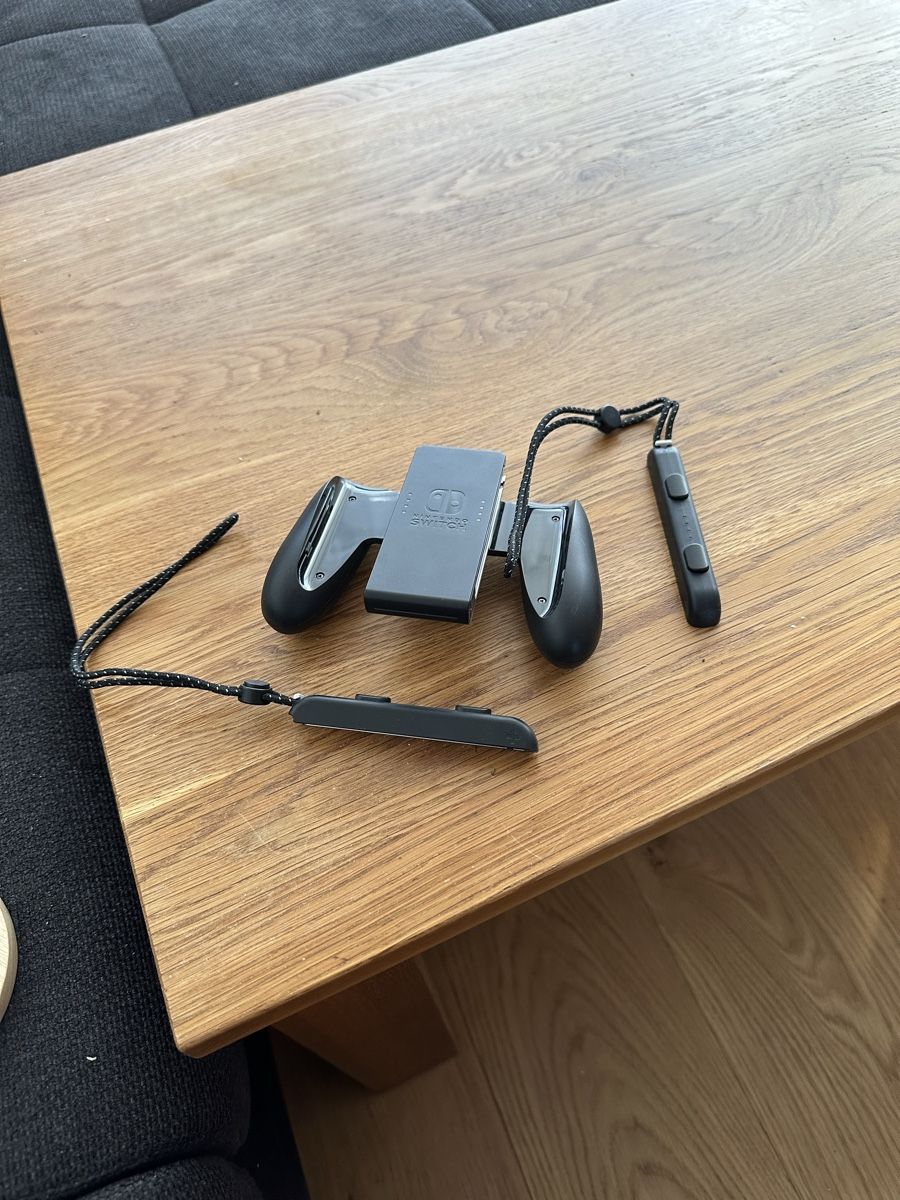 Nintendo Console: Nintendo Switch OLED Weiss - Top Zustand – Usato da Subingen venduto da lda_9hcr 4
