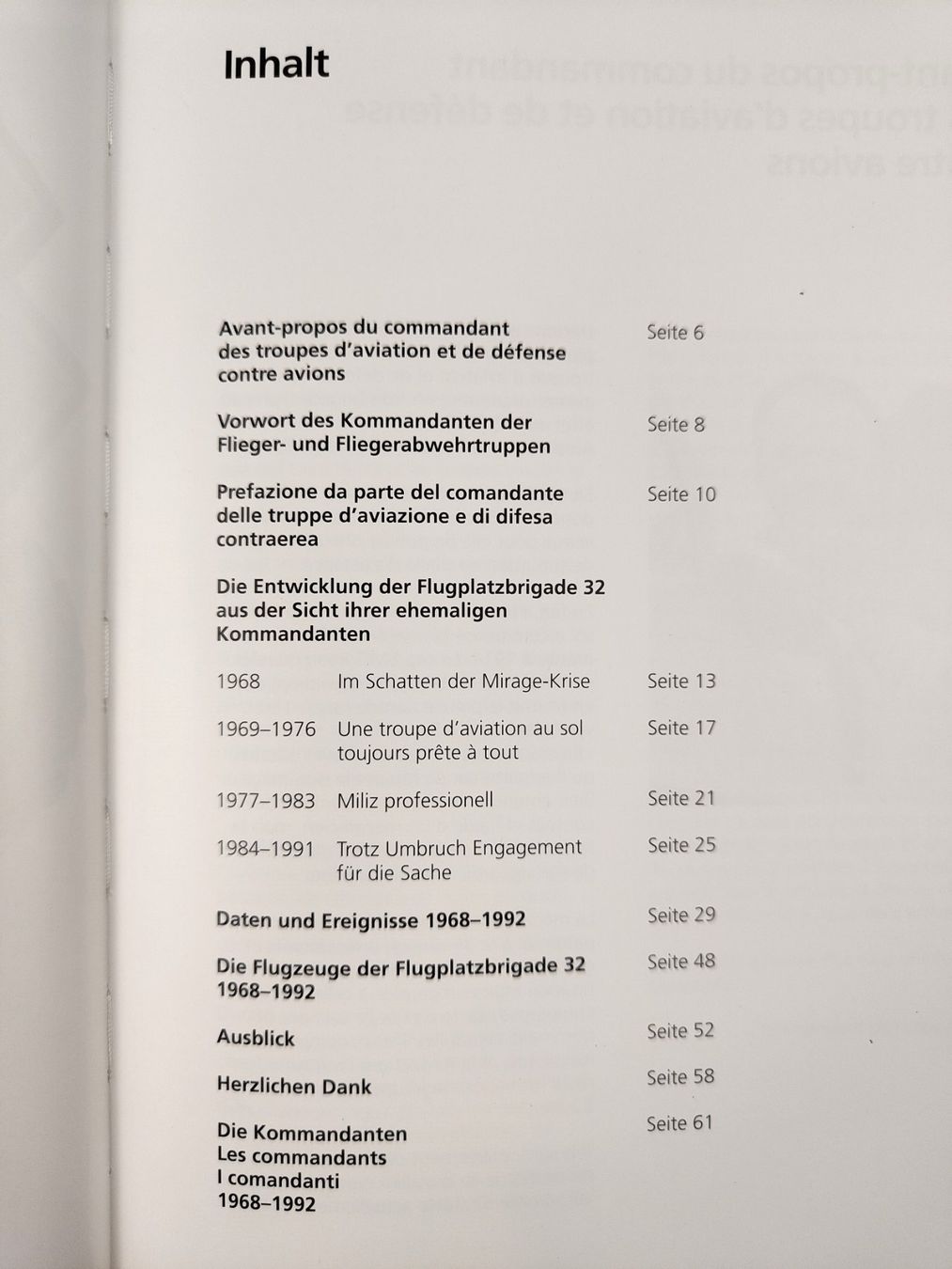 Schweizer Armee Uniformi: Buch, 25 Jahre Flugplatzbrigade 32 – Usato da Bauma venduto da SwissMilitaria 3