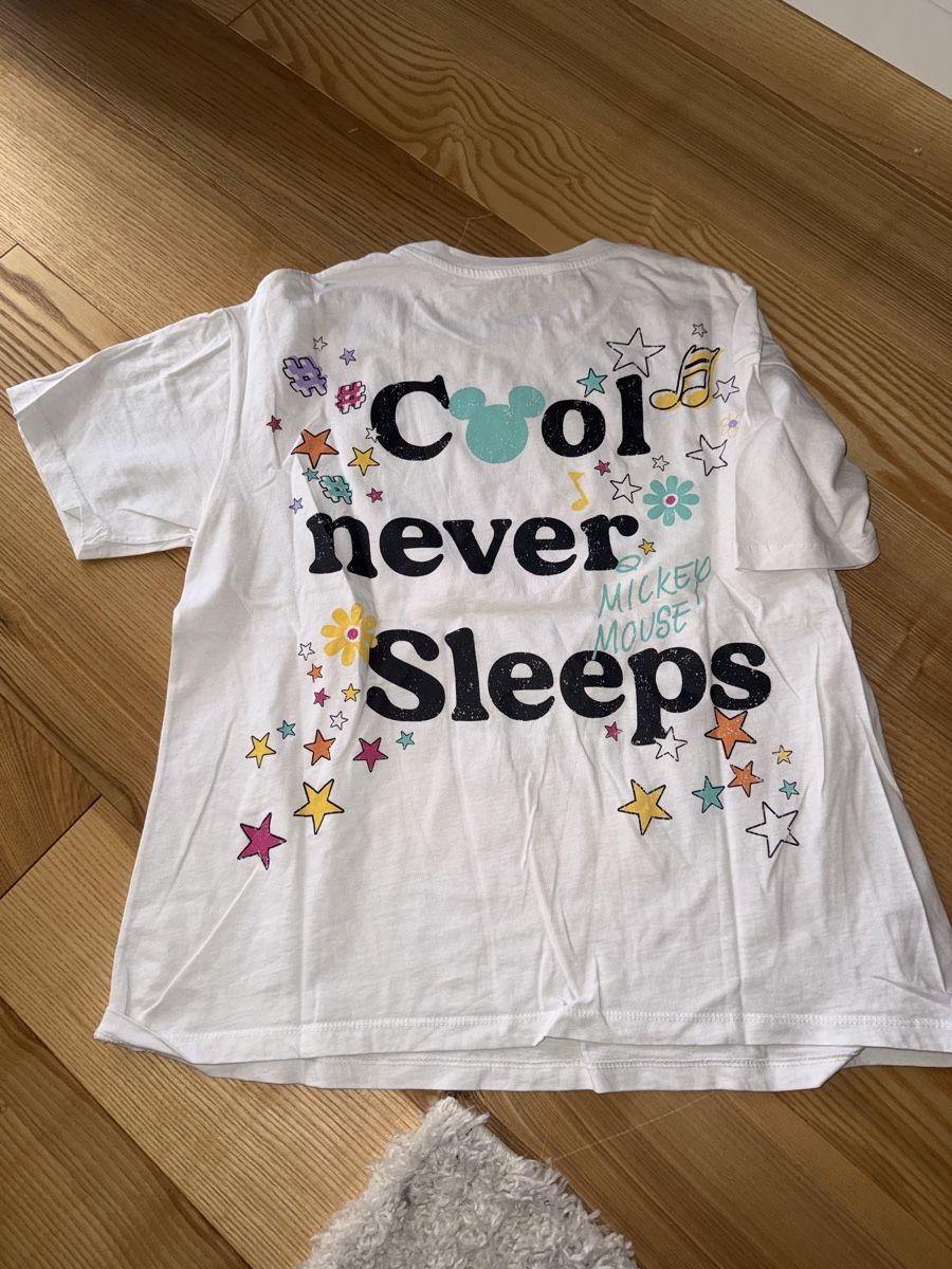 Stradivarius T-shirt: Mickey mouse tshirt von Stradivarius – Usato da Itingen venduto da jessi811 2