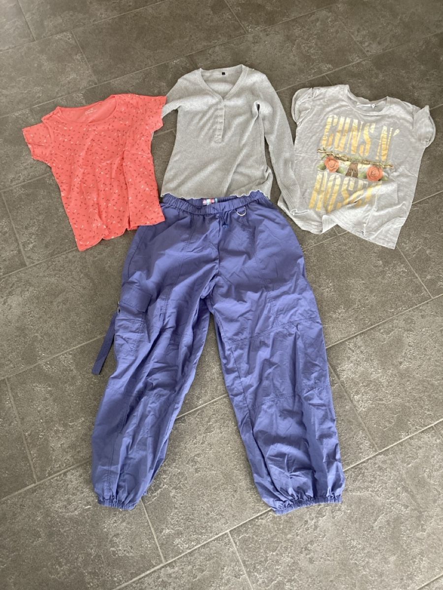 Urban Outfitters Lotti di vestiti: Sommer Set: 4-teiliges Kleiderpaket, Gr. S – Usato da Gunzwil venduto da Heimatchochi
