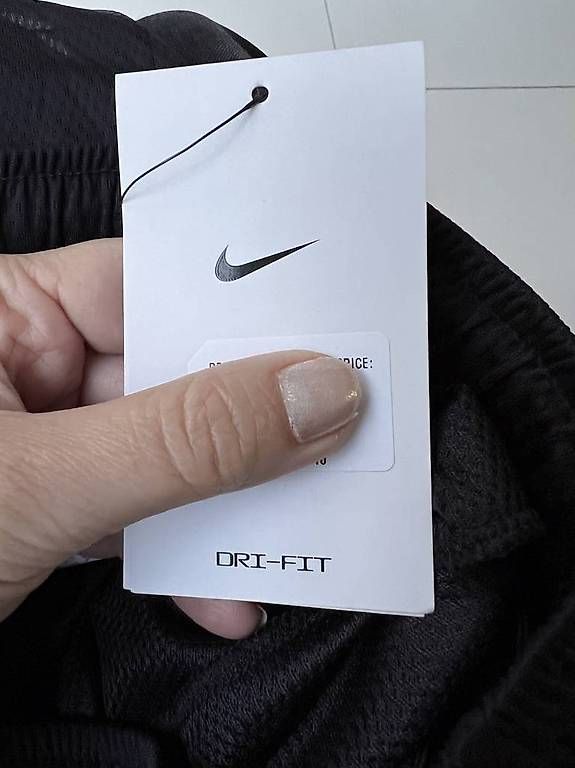 Hosen: Short Nike NEUF enfant L – Gebraucht aus Epalinges von Kallem 3