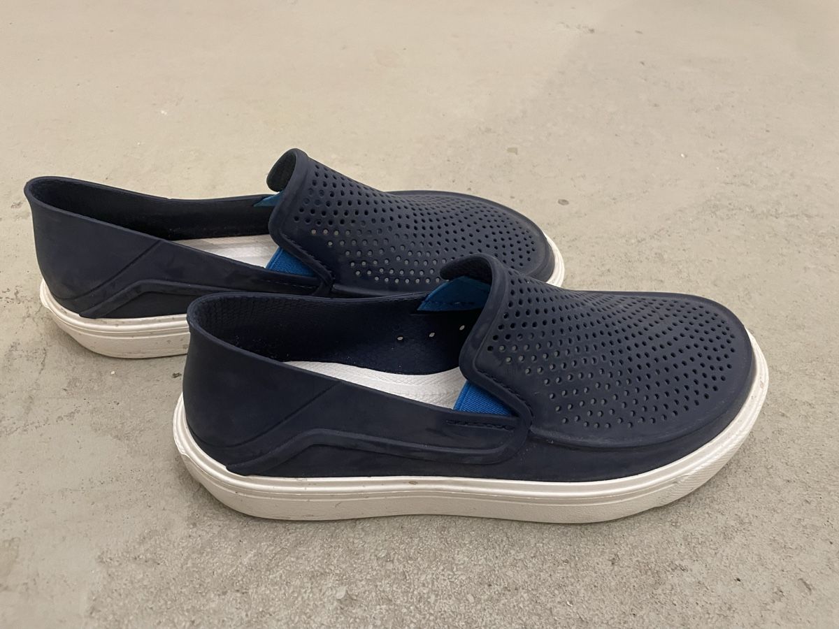 Crocs Scarpe da uomo: Crocs Schuhe dunkelblau – Nuovo (secondo la descrizione) da Köniz venduto da kar_hn5y
