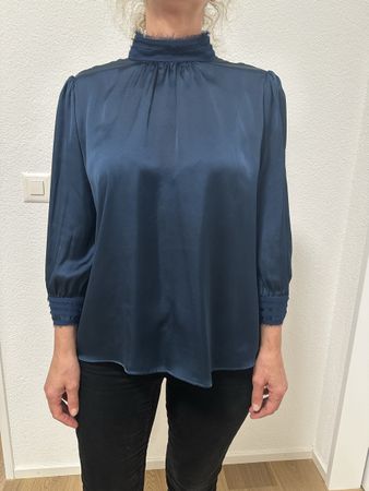 Zara Bluse dunkelblau Gr. M Spitzenbesatz