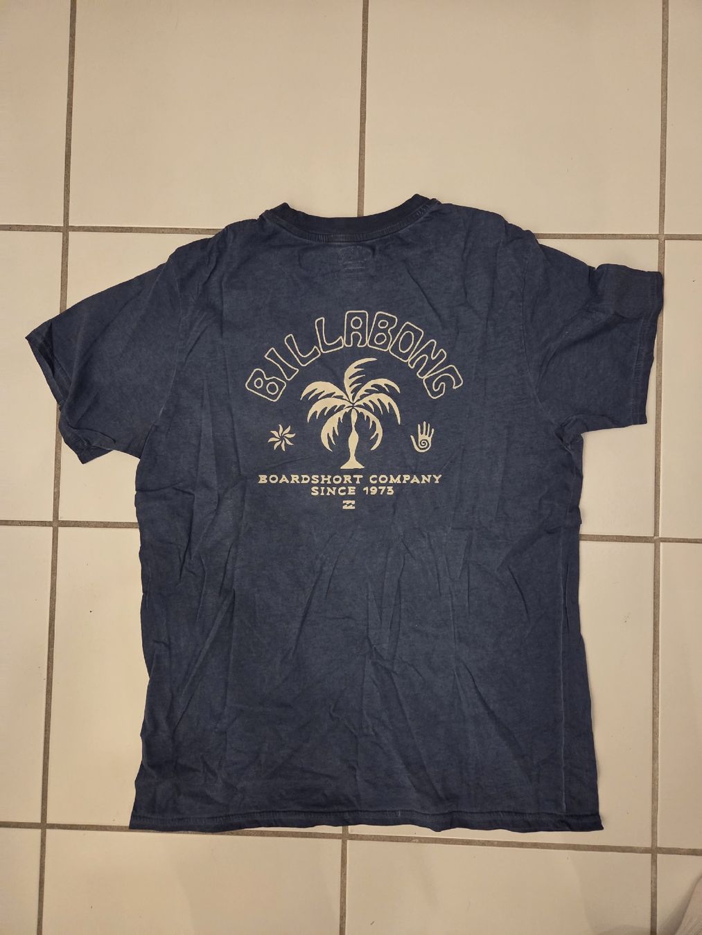 Quiksilver T-shirt: T-Shirt Quiksilver – Nuovo (secondo la descrizione) da Unterkulm venduto da Manubasso 1
