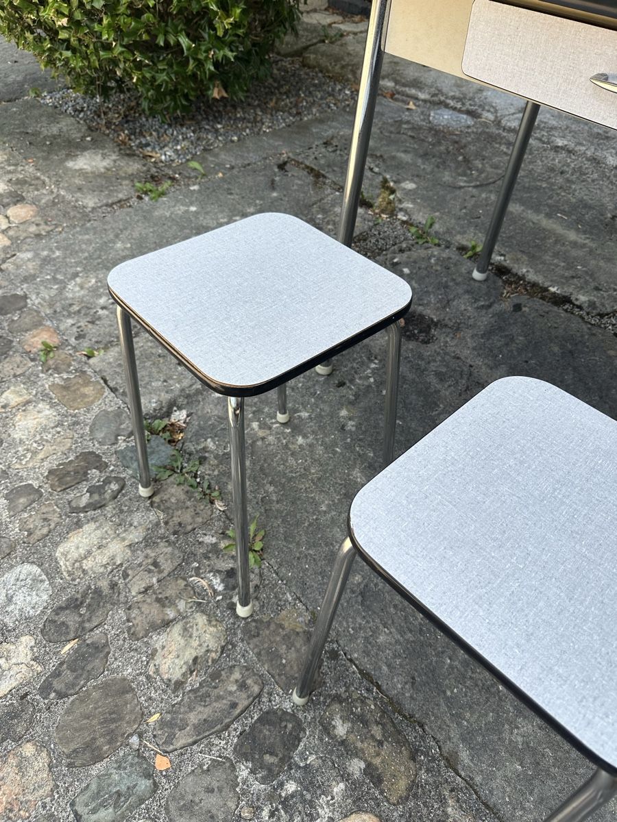 Tavoli: Küchentisch 2 Hocker  – Usato da Villmergen venduto da Bezdupe 5