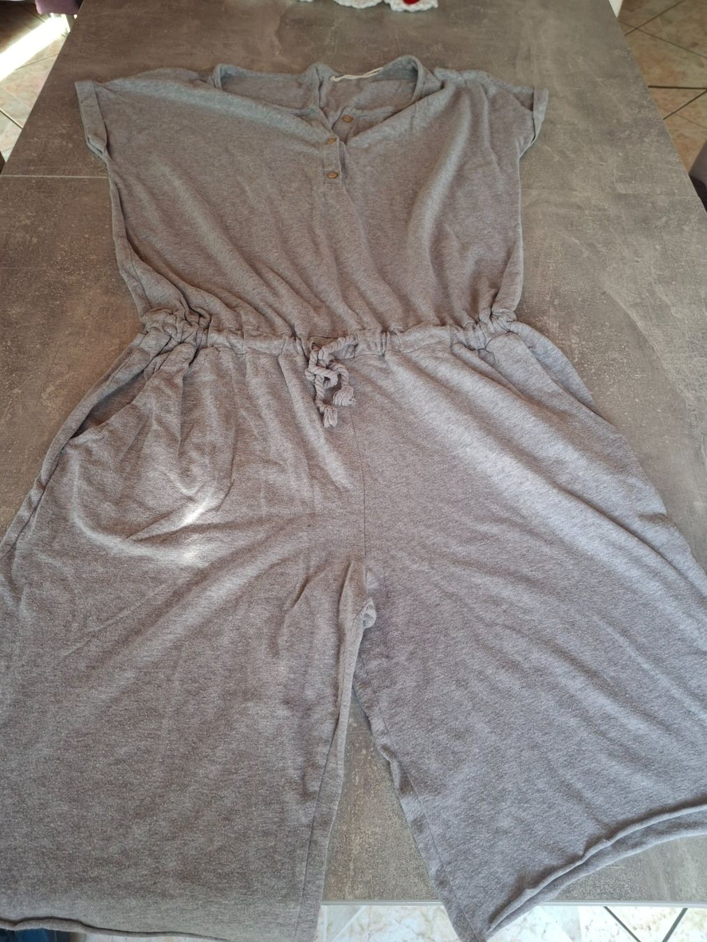 Jumpsuits: Combinaison short taille 36/38 marque Esmara 95% coton – Gebraucht aus Villiers von san_jn5w