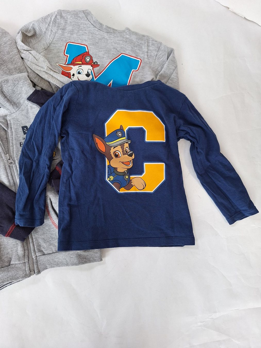 Lotti & Set di vestiti: Kleidrepaket 86/92 Pullover Sweetshirt Jäckli – Usato da Chur venduto da copino 1