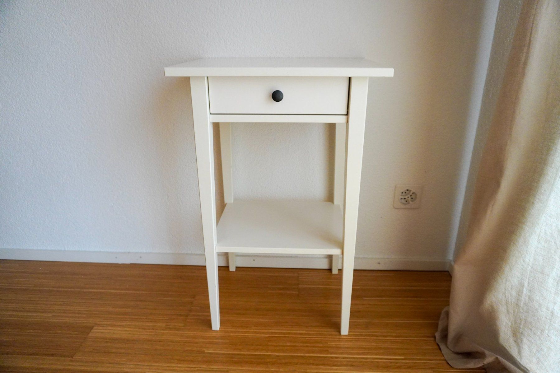 Ikea Comodini: Hemnes Nachttisch mit Schublade – Usato da Glattpark(Opfikon) venduto da MichelleNr1
