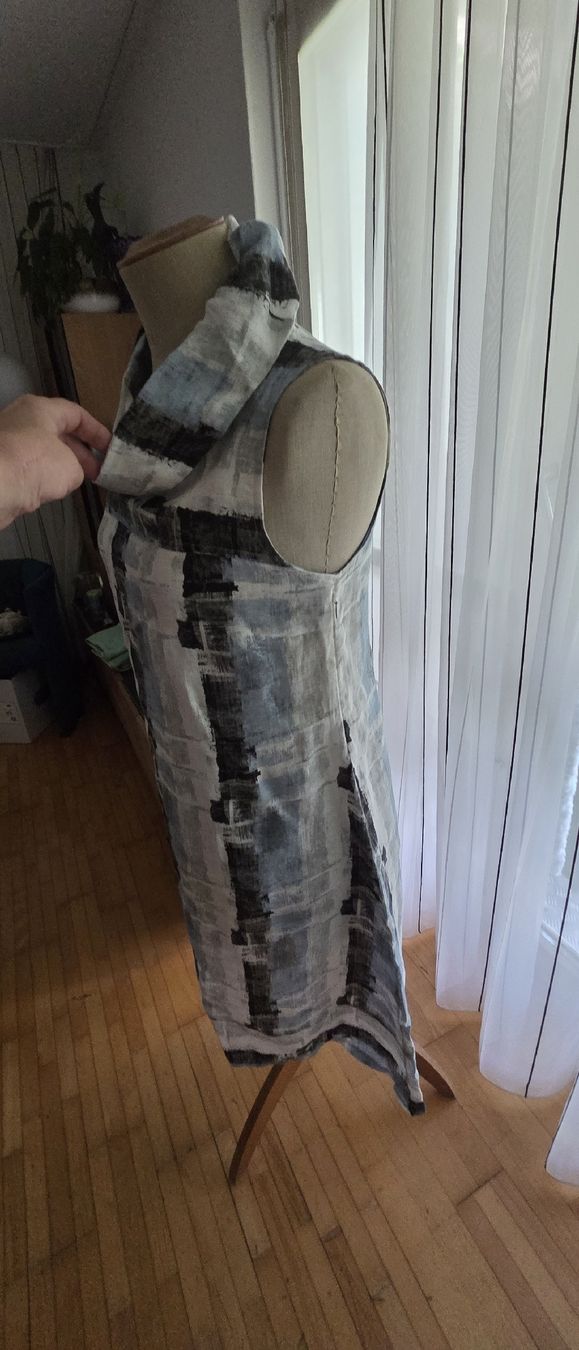 Vestiti: Kleid INGRID MUNT Grösse M Muster sleeveless  – Nuovo (secondo la descrizione) da Riedikon venduto da Winter21. 2