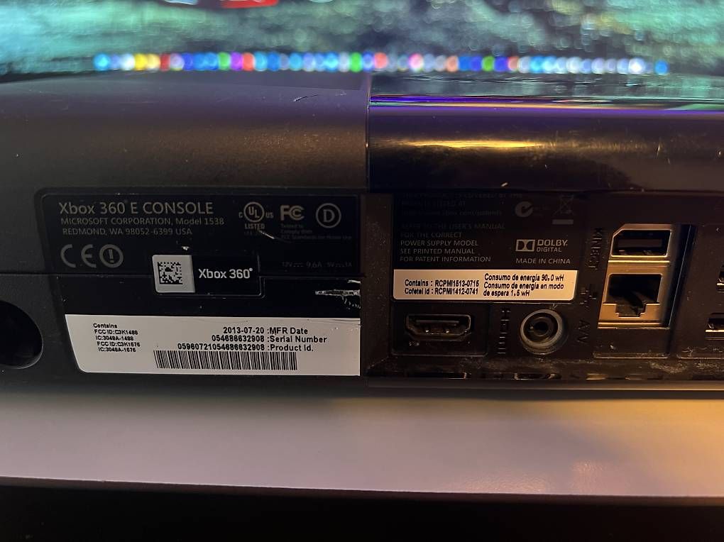 Microsoft Consoles: Microsoft Xbox 360 E Konsole – D'occasion à Sempach par KevinT. 1
