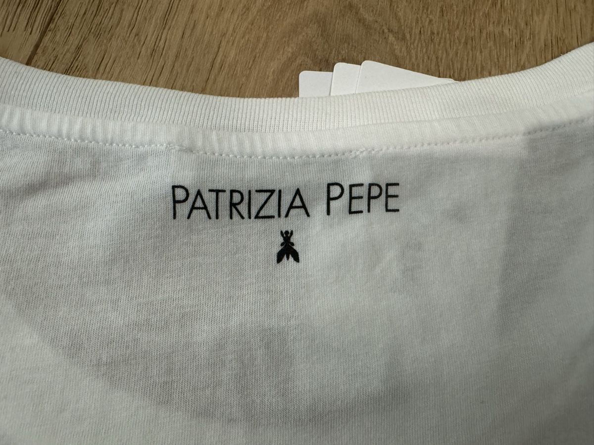 Patrizia Pepe T-shirt: T-shirt Patrizia Pepe nuova – Nuovo e nell'imballaggio originale da Corteglia venduto da Doubleu-09 5