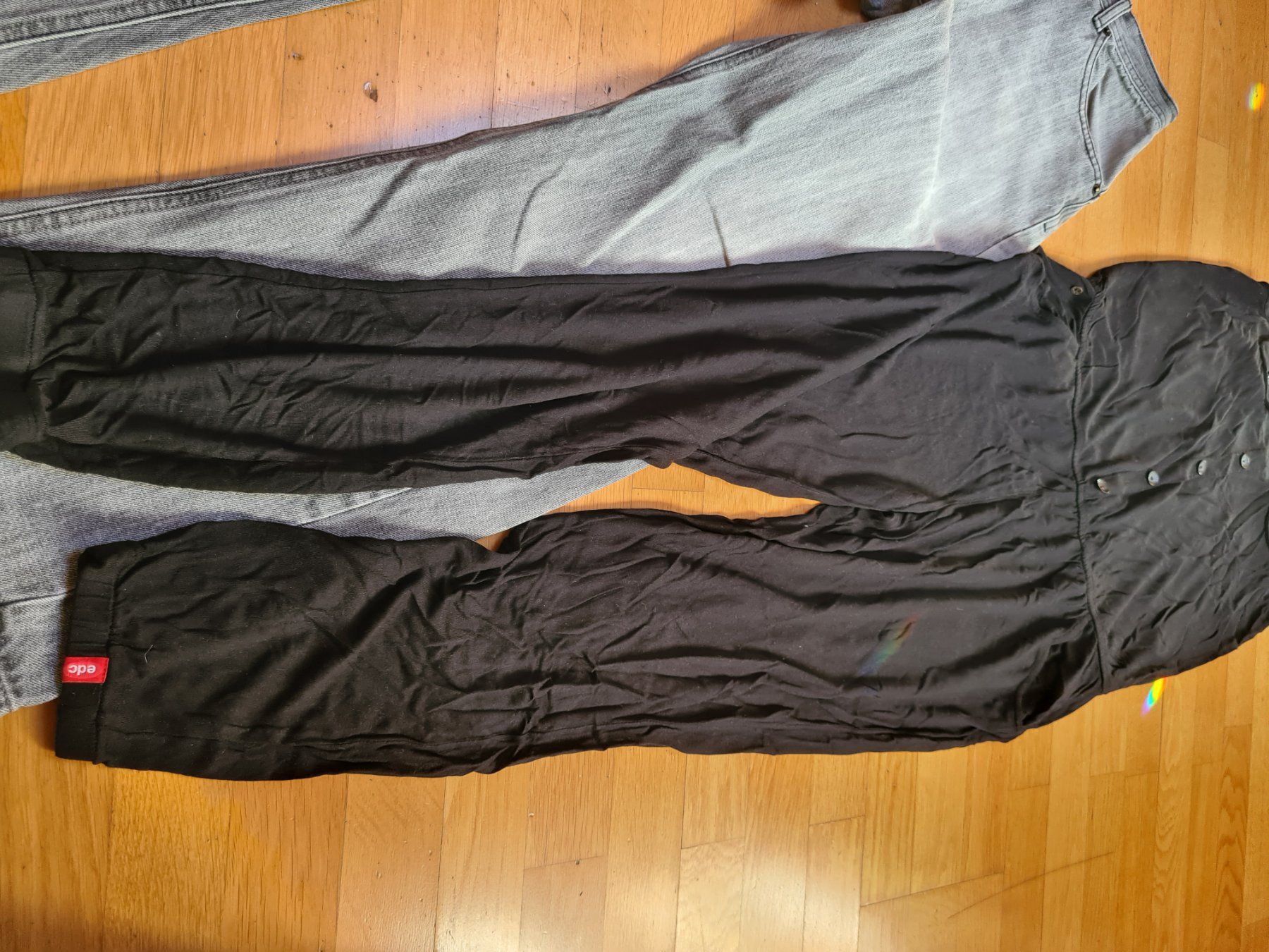 Volcom Lotti di vestiti: VOLCOM Jeans ,Hosenanzug und Top gr.M – Usato da Ferden venduto da jemyce 1
