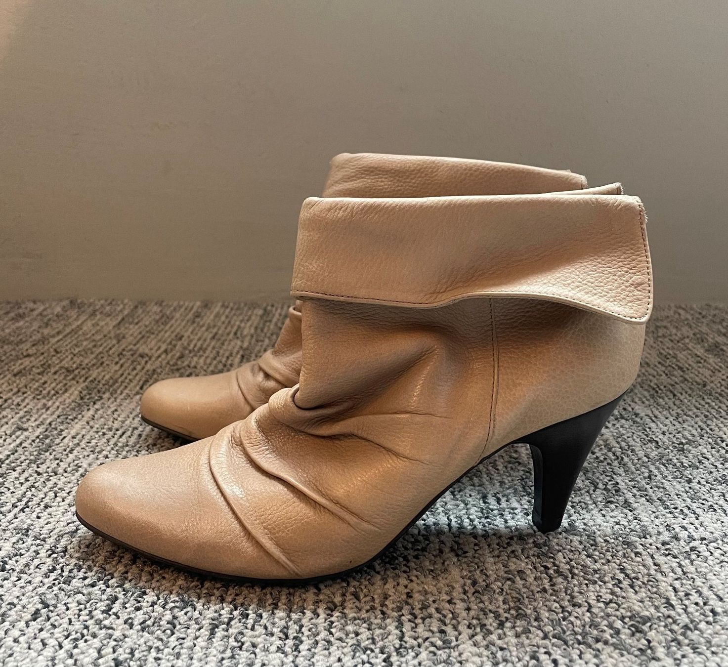 Buffalo Scarpe da donna: Buffalo Stiefeletten Beige, Leder – Usato da Zürich venduto da gab_8ybb