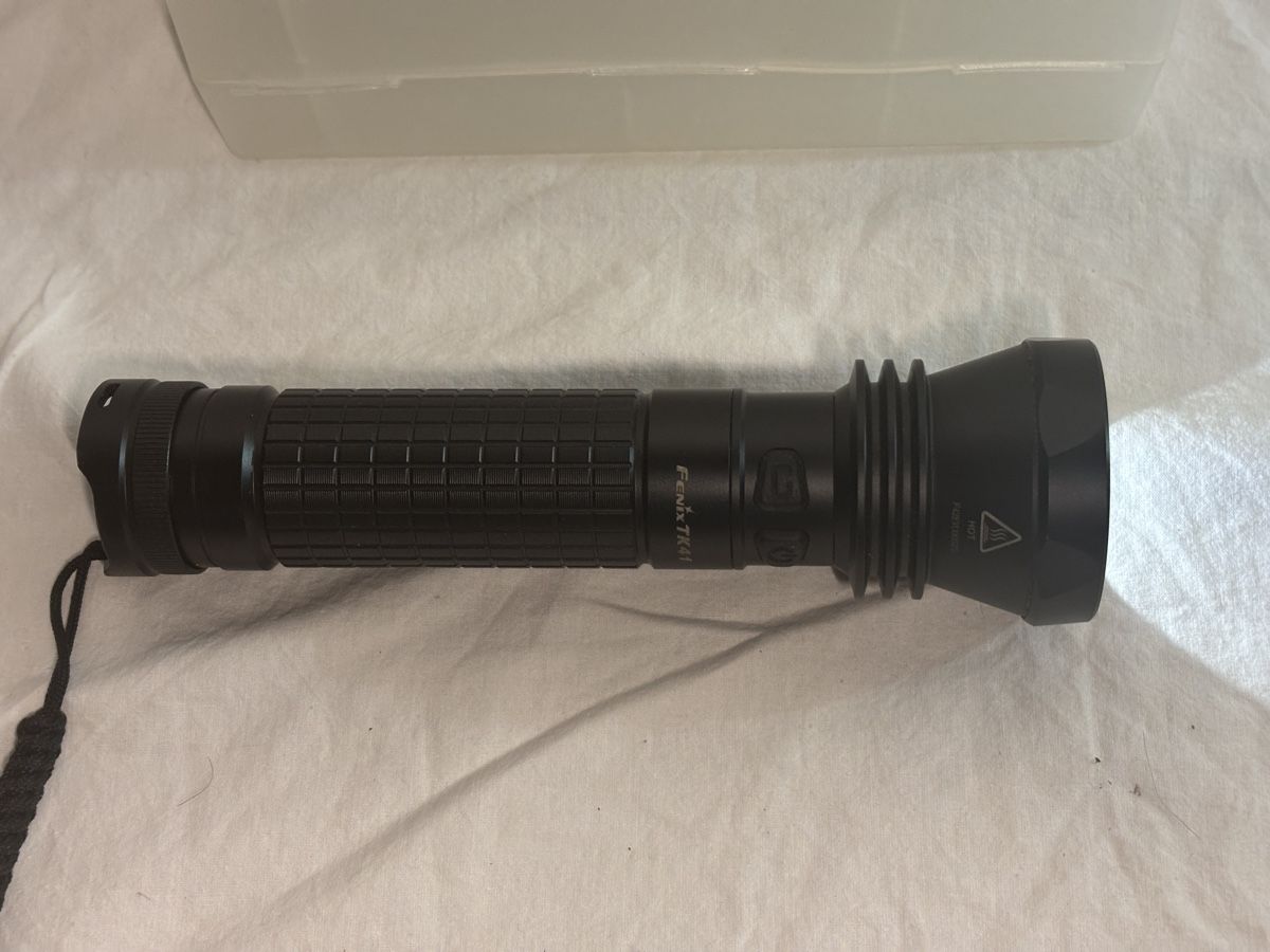Fenix Lampade: Taschenlampe Fenix TK 40 – Usato da Küssnacht am Rigi venduto da sie_5yqs 4