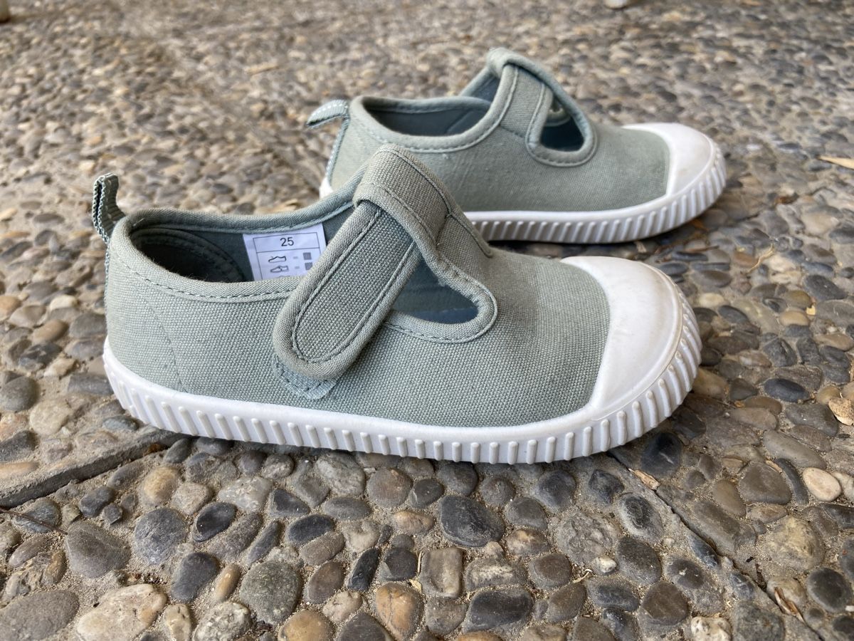 Herrenschuhe: Kinderschuhe  – Gebraucht aus Lengnau BE von col_mbz6 1