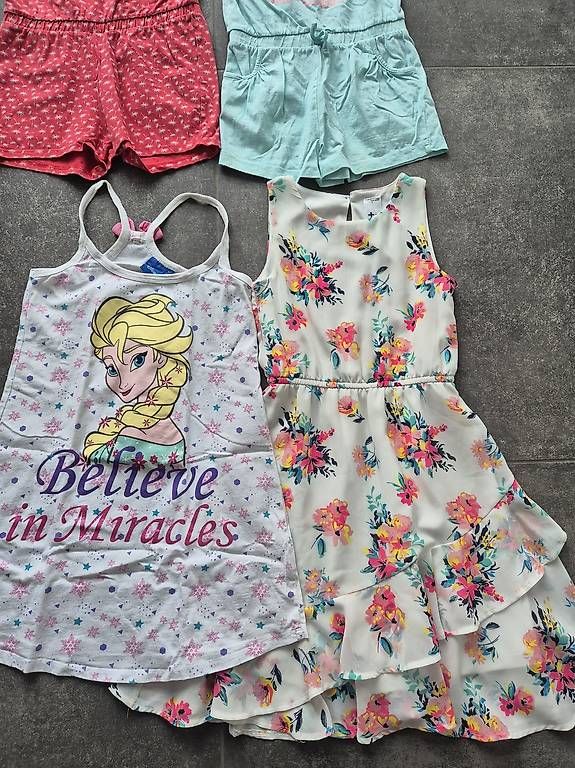 Lotti & Set di vestiti: Mädchen Kleiderpaket 122/128 – Usato da Moosseedorf venduto da shu_xbn8 2