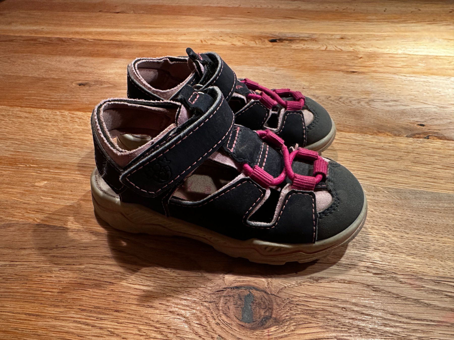 Schuhe für Jungen: Kinder Sandalen, Grösse 22 – Gebraucht aus Mittelhäusern von curi-drummer 1