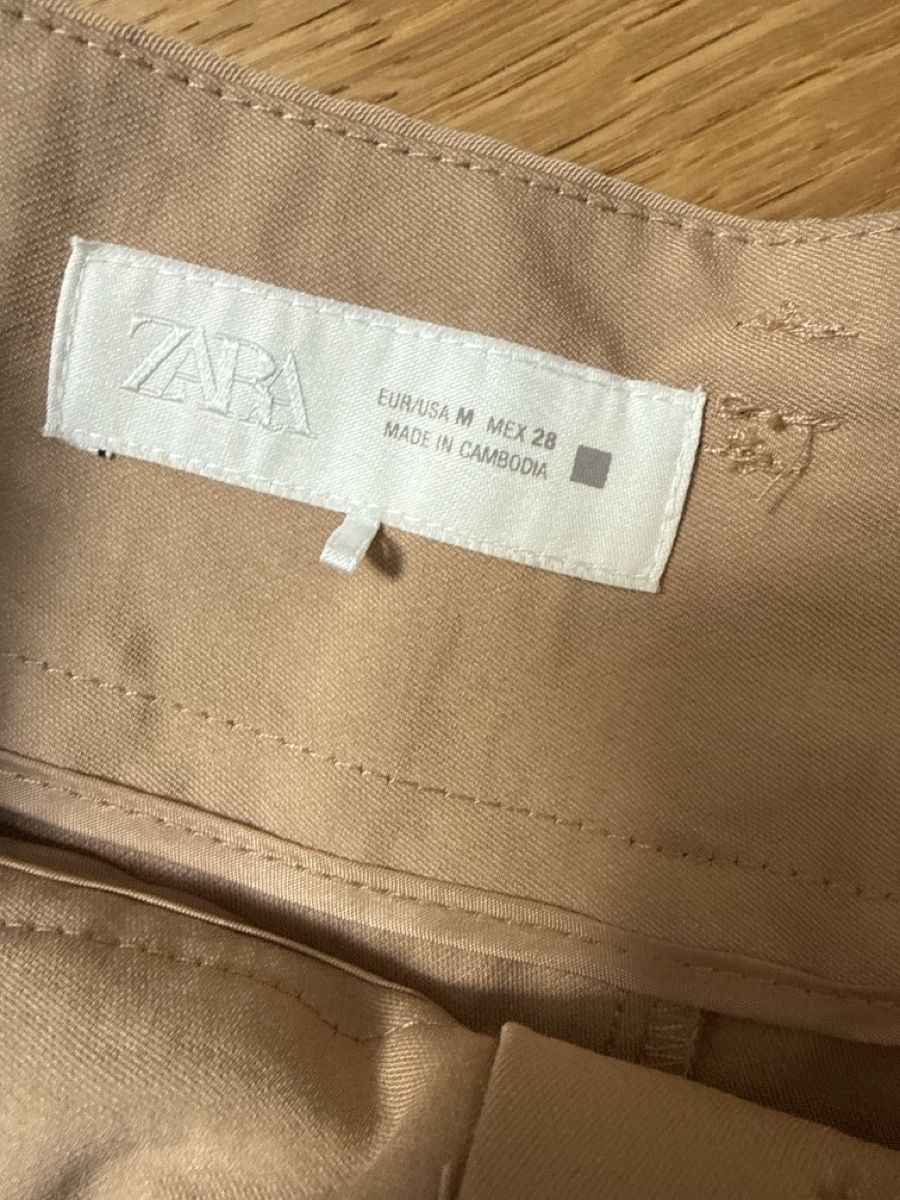 Zara Pantaloni: Zara Bermuda - Size M – Nuovo (secondo la descrizione) da Zürich venduto da bremetobias 1