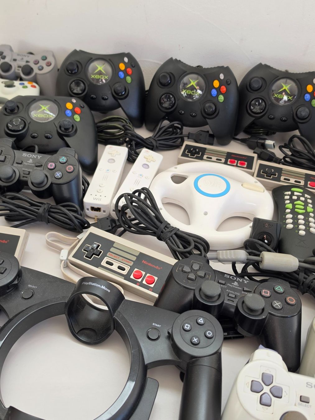 Controller: Controller Sammlung - Nintendo - XBOX - Playstation - 21 Stk – Usato da Birr venduto da DisDas 2