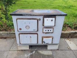 Ancienne cuisinière émailée TIBA