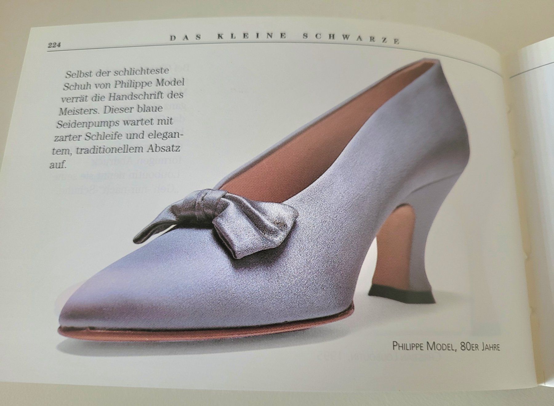 Bücher: SCHUHE Eine Hommage... – Gebraucht aus Oberuzwil von rtr_wp6m 2