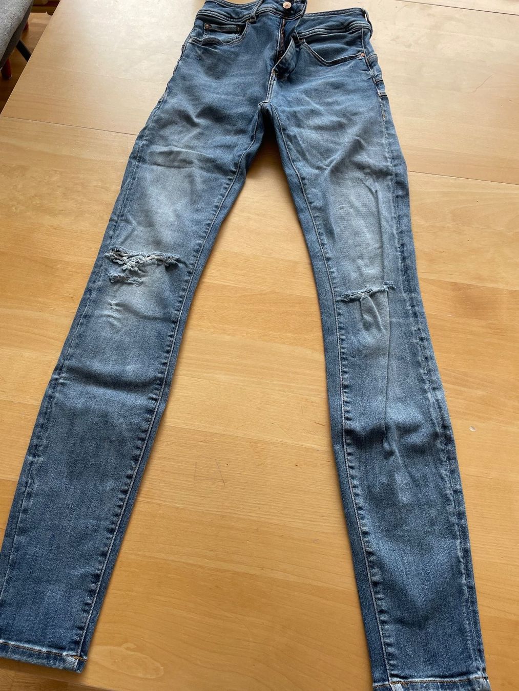 Guess Jeans: Guess Jeans Skinny High – Usato da Zofingen venduto da Hathoway