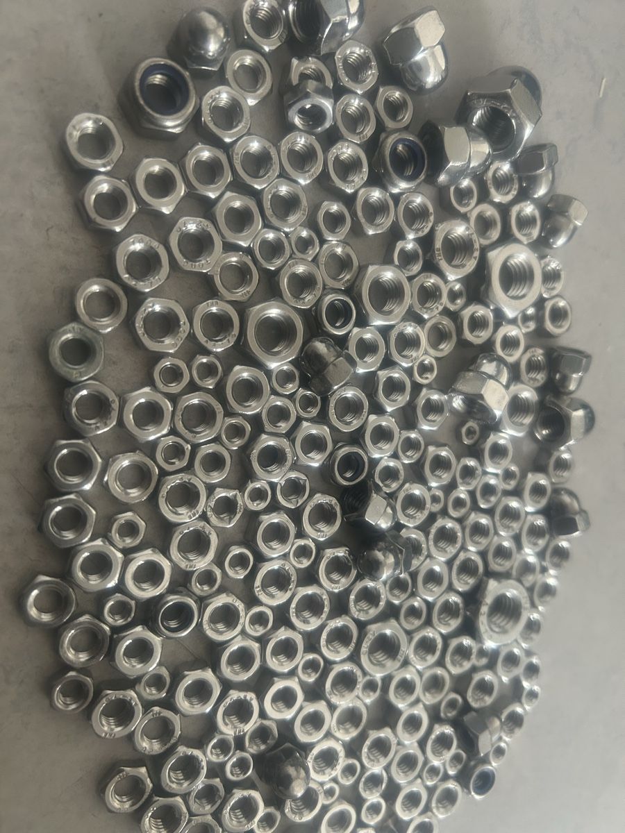 Würth Tutti gli attrezzi: Muttern M3 - M8  – Nuovo (secondo la descrizione) da Hittnau venduto da Oracel 2
